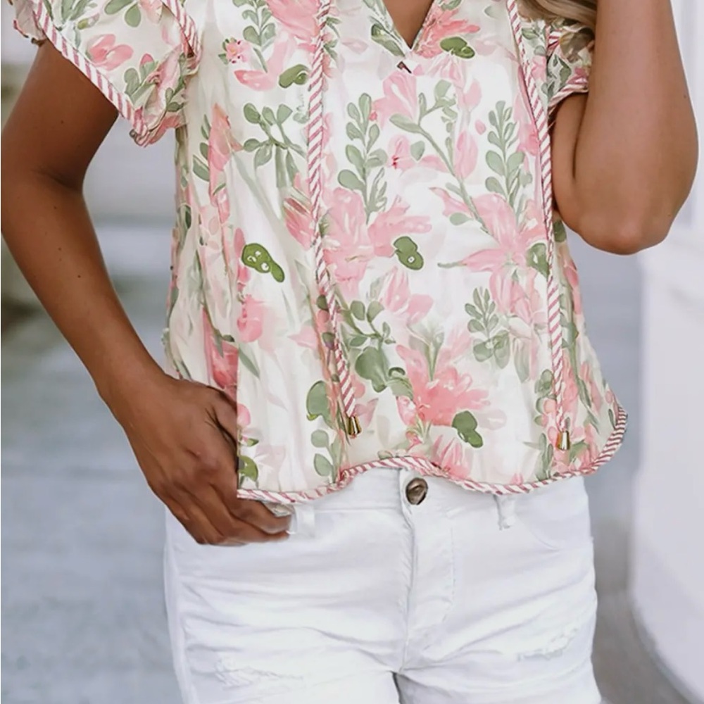 Chic Floral Blouse in Pink and Green